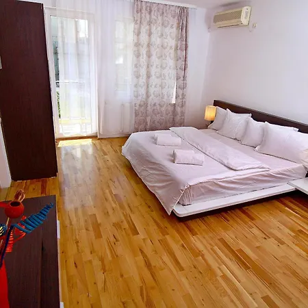 Last Minute Бухарест