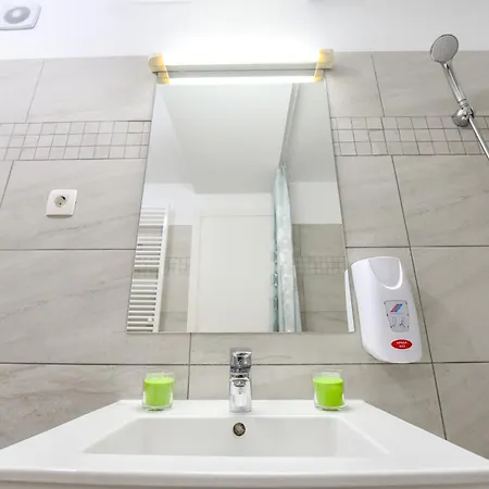 Last Minute * Bucharest